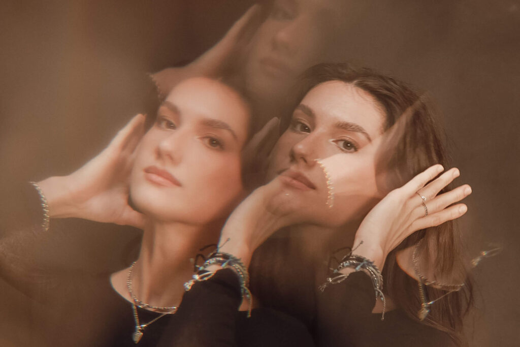 Servizio fotografico portrait tre modella capelli